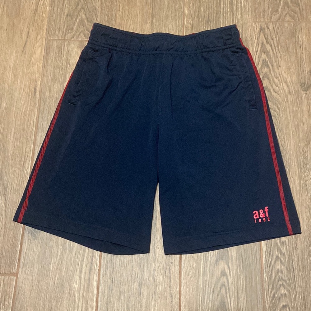 🧡 boy’s Abercrombie shorts
